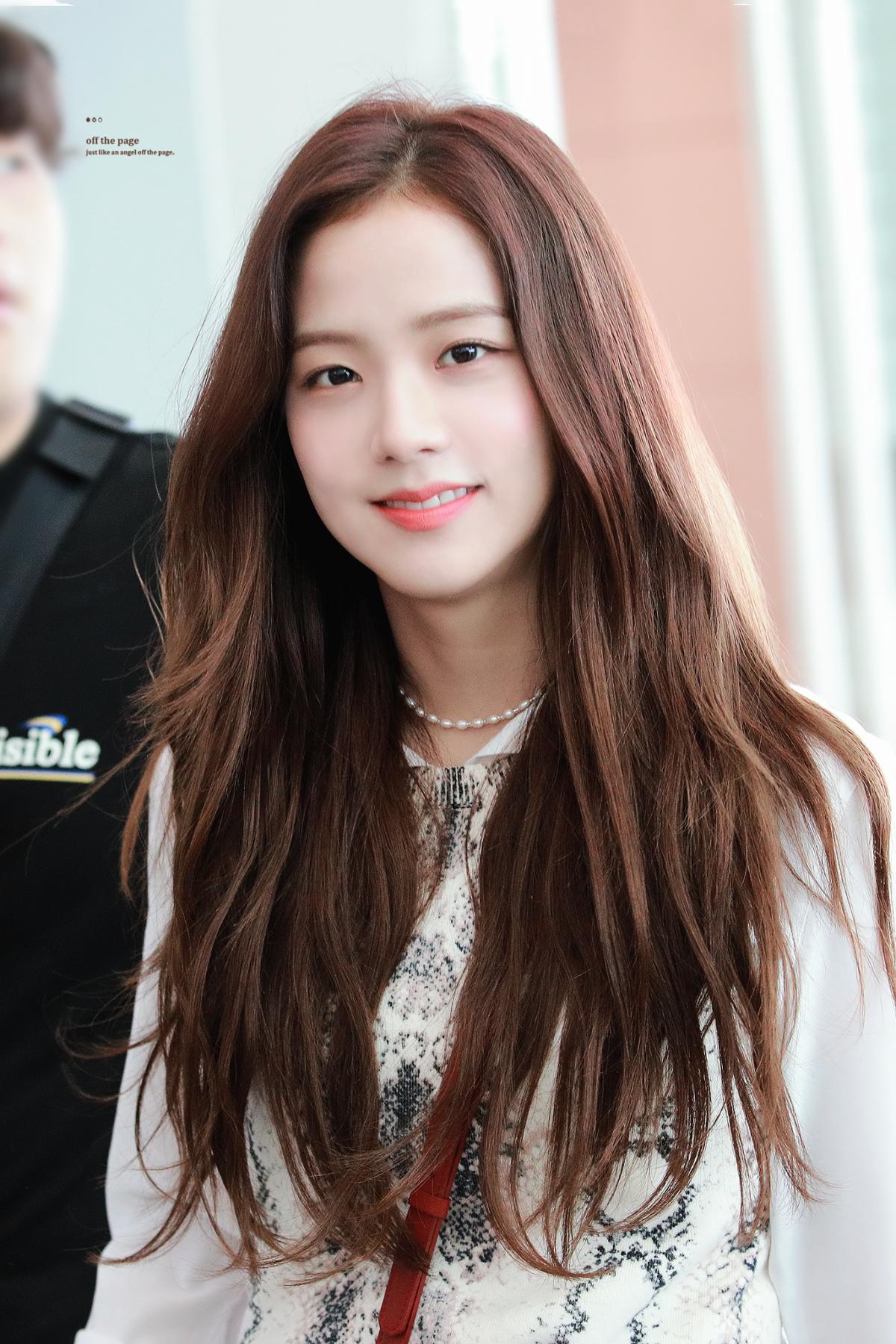 Jisoo - Celebrity biography, zodiac sign and famous quotes